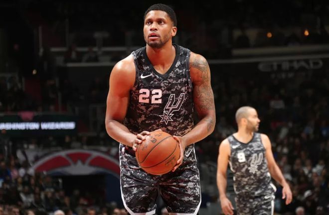 球迷带来了 球迷带来了