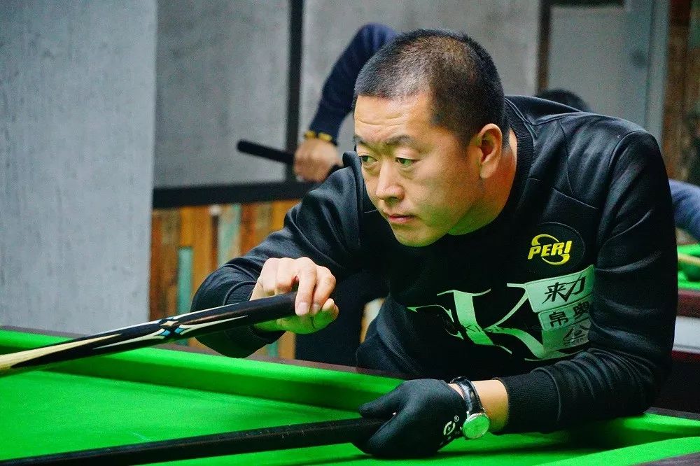 了他对法国 了他对法国